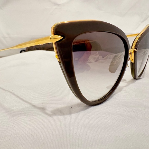 NEW! DITA HEARTBREAKER 2207-D-GRY-GLD-56; GRY & GOLD FRAME W/ GRAY GRADIENT LENS main image 6